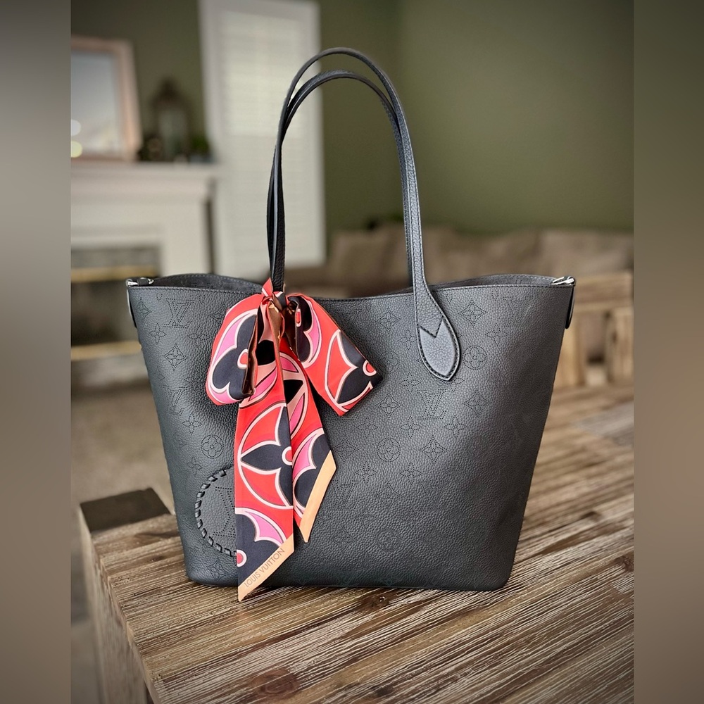 Louis Vuitton Blossom MM